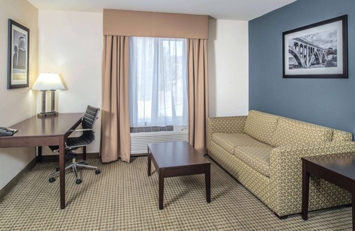 Moscow Hotel | La Quinta Inn & Suites by Wyndham Moscow Pullman