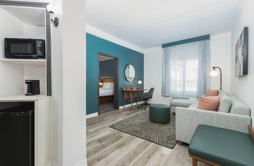 Sherman Hotel | La Quinta Inn & Suites by Wyndham Sherman