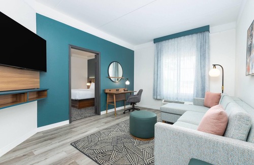Sherman Hotel | La Quinta Inn & Suites by Wyndham Sherman