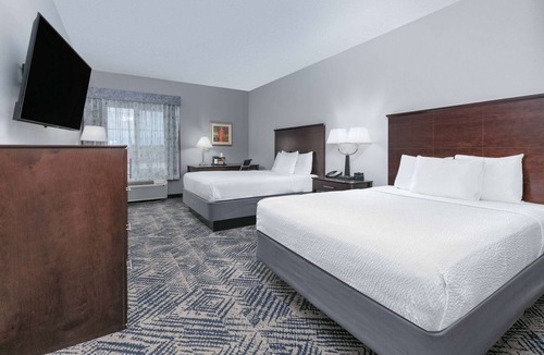 Tulsa Hotel | La Quinta Inn & Suites by Wyndham Tulsa Airpt/Expo Square
