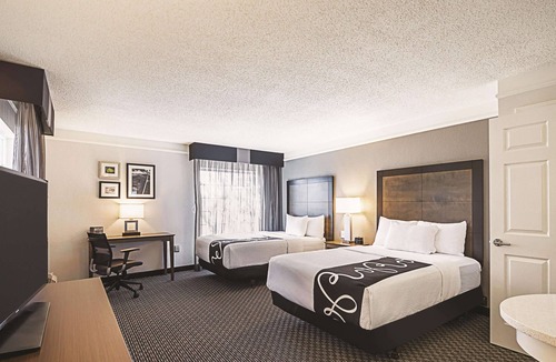 North Burnet Hotel | La Quinta Inn & Suites by Wyndham Austin Near The Domain