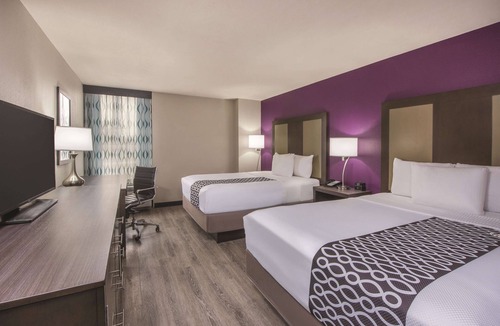 Festus Hotel | La Quinta Inn & Suites by Wyndham Festus - St. Louis South