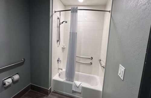 Gurnee Hotel | La Quinta Inn & Suites by Wyndham Chicago Gurnee