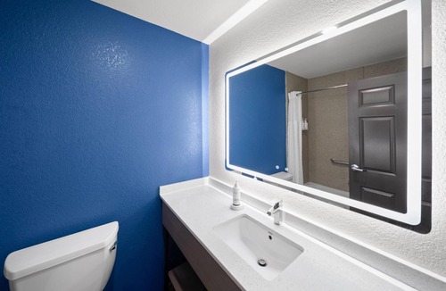 Kyle Hotel | La Quinta Inn & Suites by Wyndham Kyle - Austin South