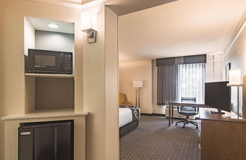 Norman Hotel | La Quinta Inn & Suites by Wyndham Oklahoma City Norman