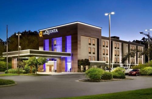 Selma Hotel | La Quinta Inn & Suites by Wyndham Selma/Smithfield I-95