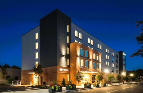 Downtown Chattanooga Hotel | La Quinta Inn & Suites by Wyndham Chattanooga Downtown/South