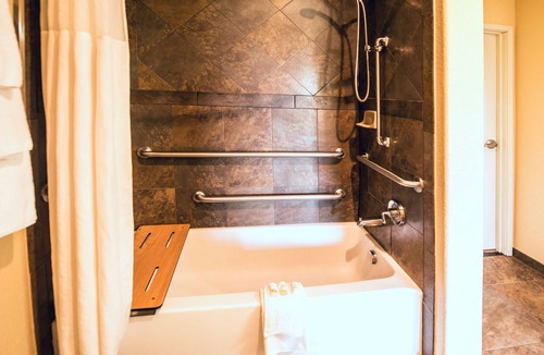 Marble Falls Hotel | La Quinta Inn & Suites by Wyndham Marble Falls