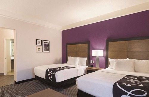 Central Oklahoma City Hotel | La Quinta Inn & Suites by Wyndham Oklahoma City - NW Expwy