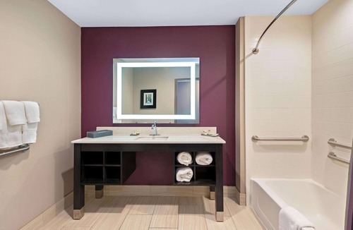 West Monroe Hotel | La Quinta Inn & Suites by Wyndham West Monroe