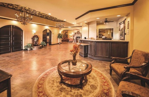 Marble Falls Hotel | La Quinta Inn & Suites by Wyndham Marble Falls