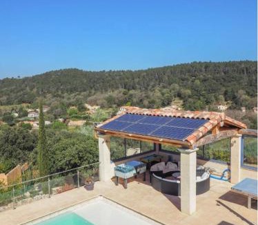Saint-Hippolyte-de-Montaigu Villa | la résidence du Montaigu