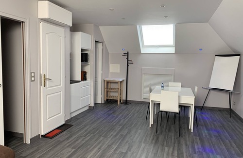 Guigneville-sur-Essonne House | La Raimbaudière