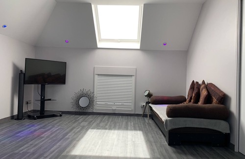 Guigneville-sur-Essonne House | La Raimbaudière