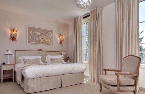 Marcey-les-Greves Hotel | La Ramade