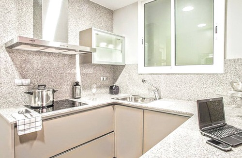 El Raval Apartment | La Rambla spacious 3BR monthly rental - Parsifal