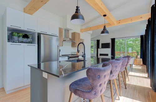 Pont-Rouge Ski Chalet | La Relâche | Nature & Relaxation | Pet Friendly