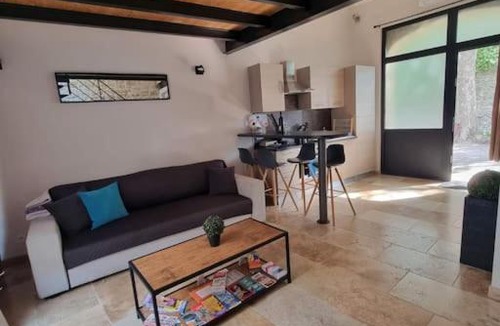Montpeyroux House | La remise : Chez Stéphane & Valérie