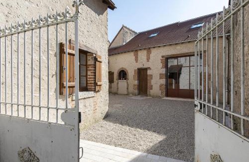 Saint-Dye-sur-Loire Apartment | La Renaissance