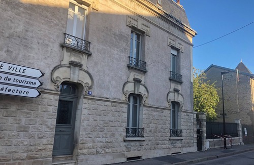 Neufchateau House | La Renardière