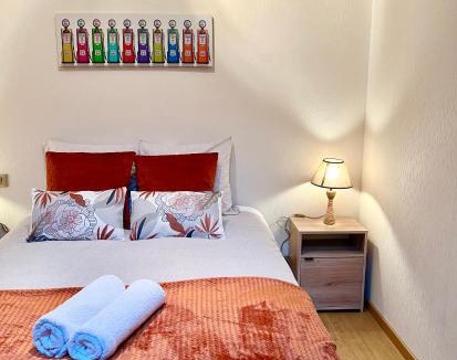 Neuvy-en-Champagne Apartment | La Renaudière - Cadre unique en Campagne - 10 pers