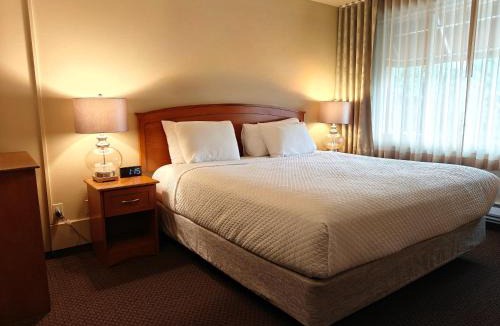 Northwest Bellevue Hotel | La Residence Suite Hotel