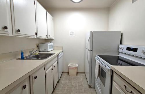 Northwest Bellevue Hotel | La Residence Suite Hotel