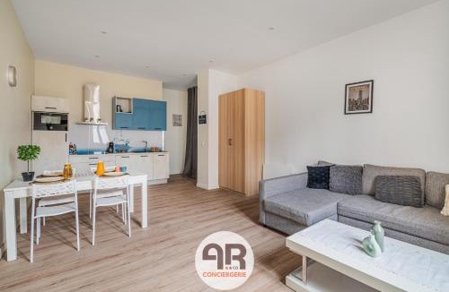 Quartier Chorier-Berriat Apartment | La ReyHome - Proche Gare et Centre - WIFI