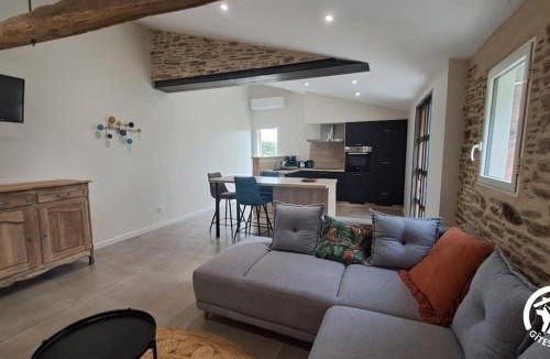 Andouque House | La rivale