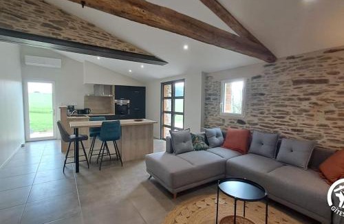 Andouque House | La rivale