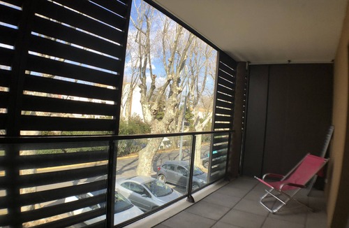 Anatole France Apartment | La Robine - Studio with parking