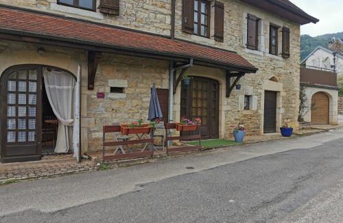 Grusse Apartment | La roche Saint roch