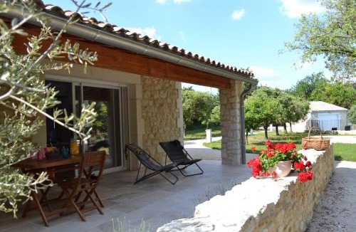 Saint-Restitut Bed & Breakfast | La Romagnolette