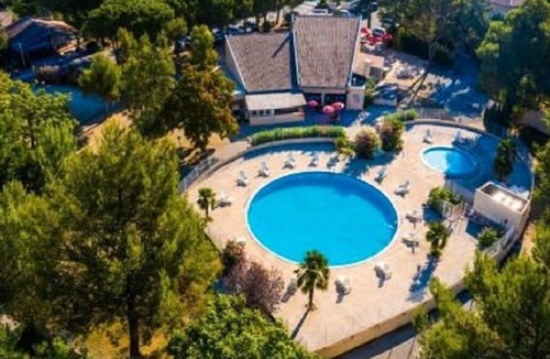 La Roque-d'Antheron House | La Roque d'Anthéron - Mobil-home - 6 pers - 3 bdrms - Swimming pool