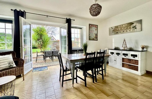 Grandcamp-Maisy Apartment | La Rose Des Vents