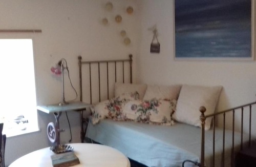 Plougastel-Daoulas House | La rose trémières 400 m de la mer