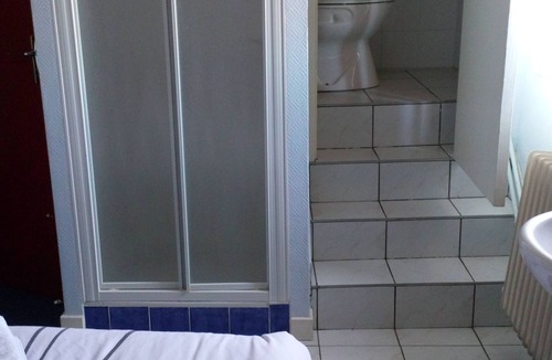 Amberieux-en-Dombes Hotel | La Roseraie