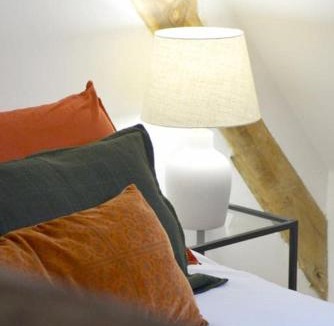 Barjouville House | La Roseraie