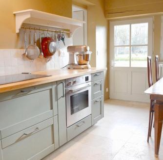 Barjouville House | La Roseraie