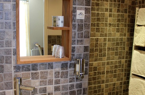 Neuville-de-Poitou House | La Roseraie