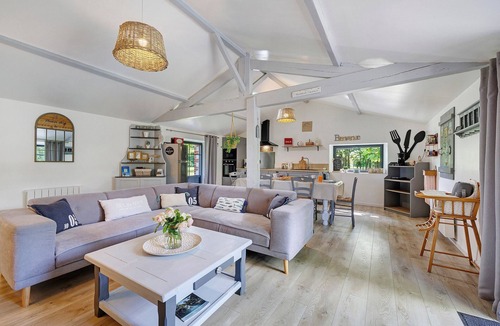 Saint-Gervais House | La Roseraie – Holiday Home for 6 Between Countryside and Sea