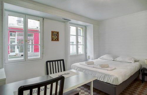 Arsenal-Redon Apartment | La Rotonde - Studio proche métro Mabilais