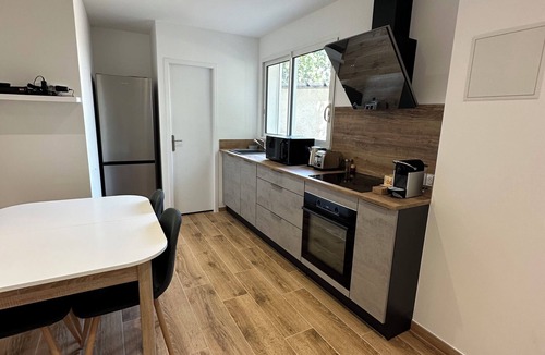 Aubenas House | La Rougette