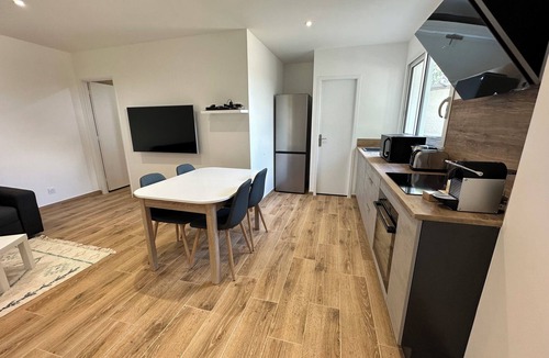 Aubenas House | La Rougette