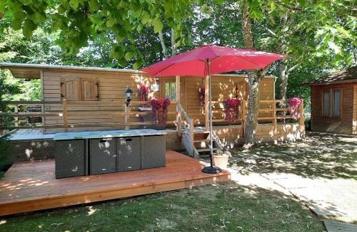 Saint-Priest-des-Champs House | La Roulotte du Parc