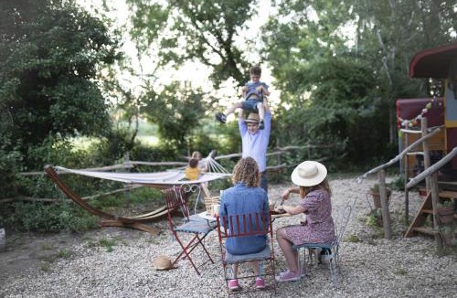 Arles Other | La Roulotte Cavalière, au cœur d'une manade en Camargue