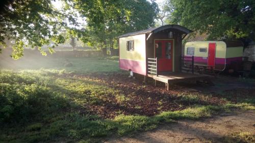 Bains-sur-Oust Other | La Roulotte CHAINOUX