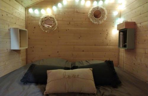 Saintes Agglomeration Other | la roulotte D'elfes