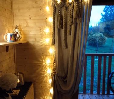 Saintes Agglomeration Other | la roulotte D'elfes