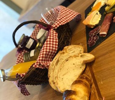 Bussieres (Yonne) Cabin | La roulotte de Bussy